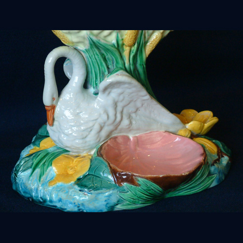 worcester majolica swan centre
