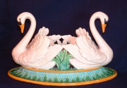 g jones majolica swan centre