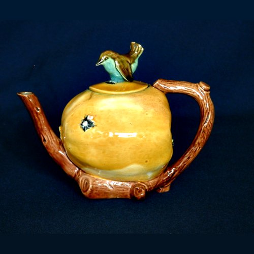 j holdcroft majolica wren and apple tea pot 