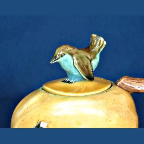 j holdcroft majolica wren teapot 